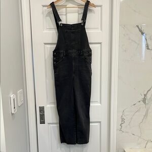 Express Women’s Size 6 Charcoal Denim Overalls